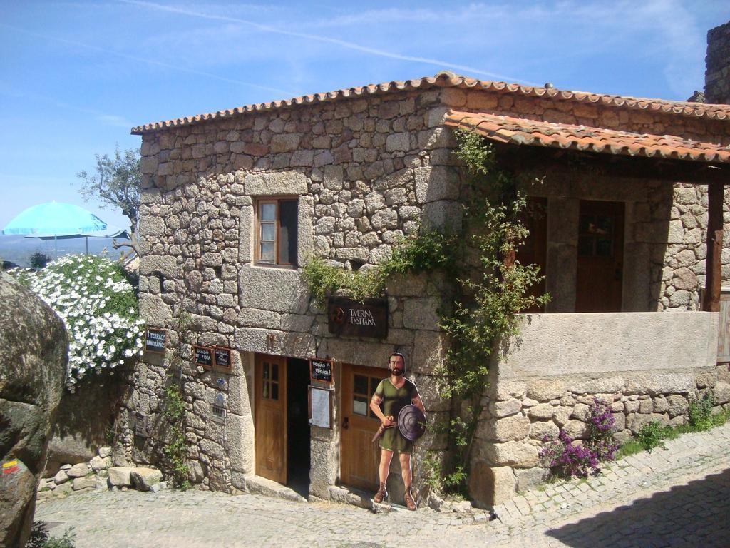 Taverna Lusitana Monsanto Exterior photo