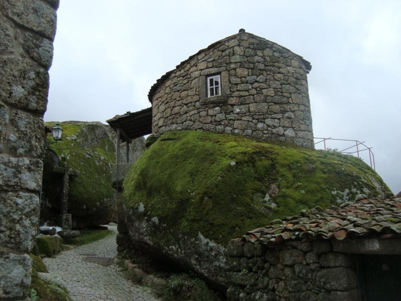 Taverna Lusitana Monsanto Exterior photo